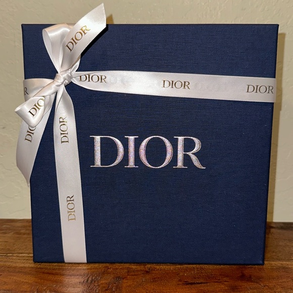 Dior Blue Gift Box with Tissue and Ribbon - Picture 1 of 11